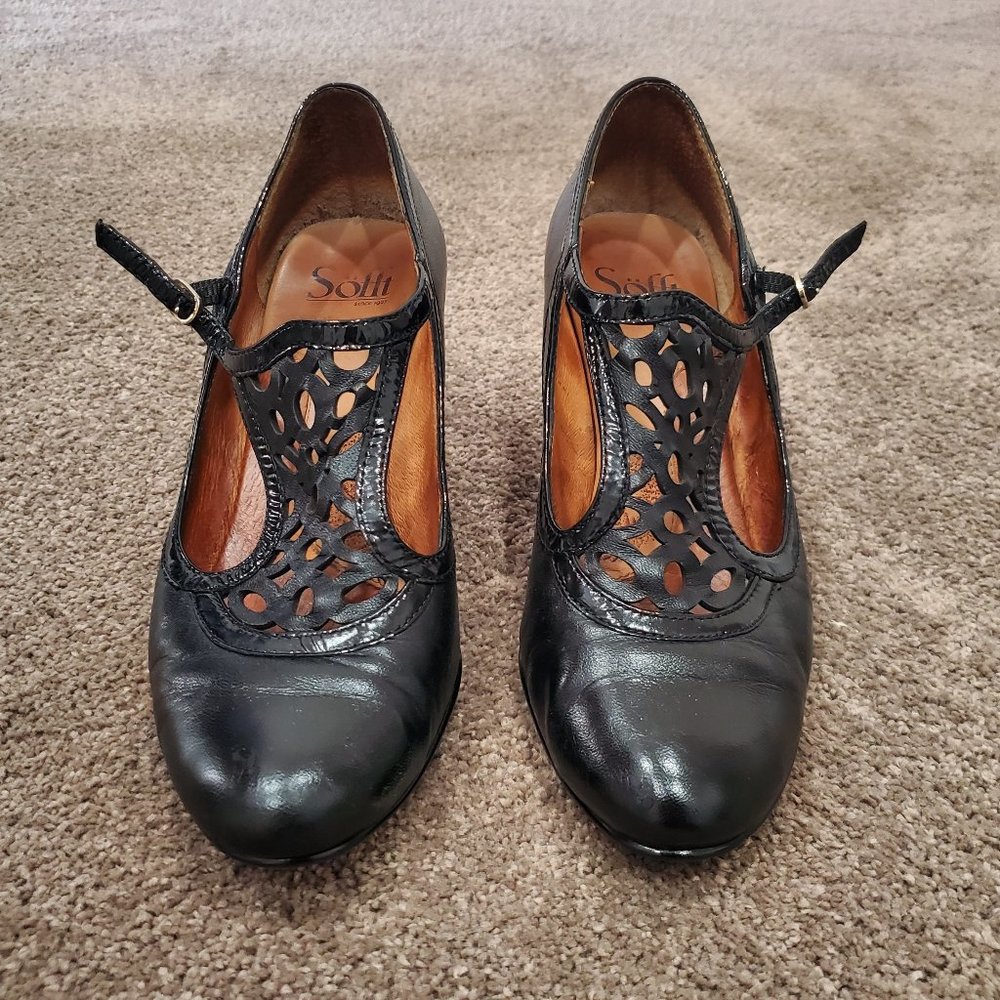 Sofft Black Leather detail Heels!